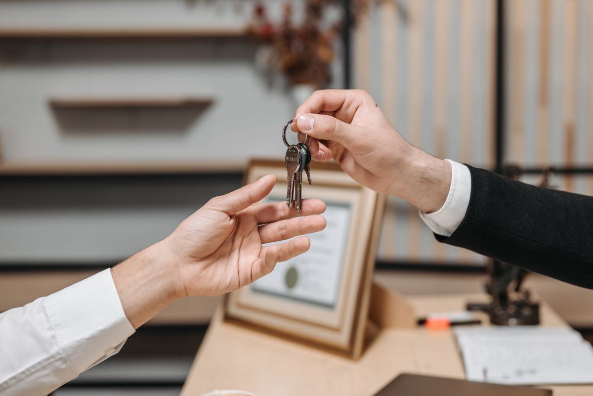 Your buyer stays your customer after handover.